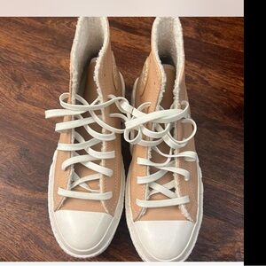 Pink converse size 8!